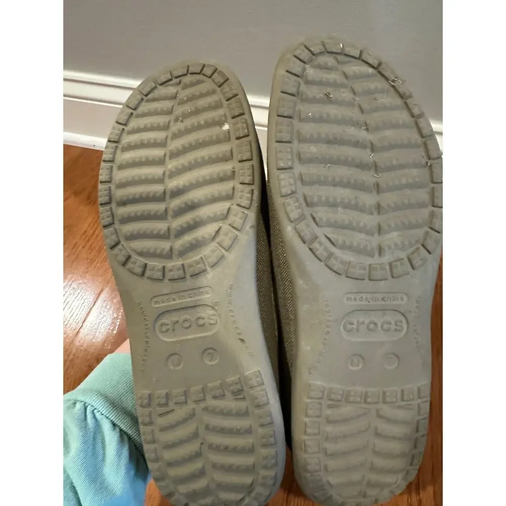 Crocs 7 Canvas slip on shoes tan - Men's size 7